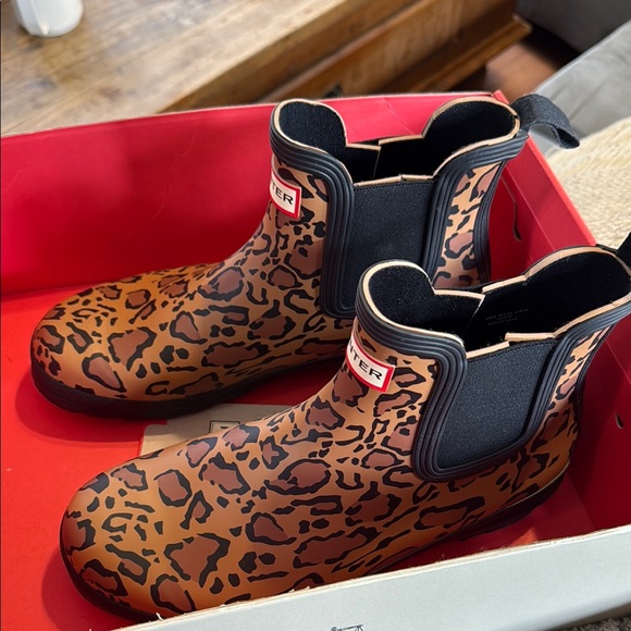 Hunter Leopard Print Rain Boots- BRAND NEW - Picture 2 of 3